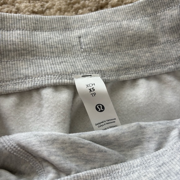 NWT Lululemon Scuba Mid-Rise Wide-Leg Pant - Picture 5 of 7